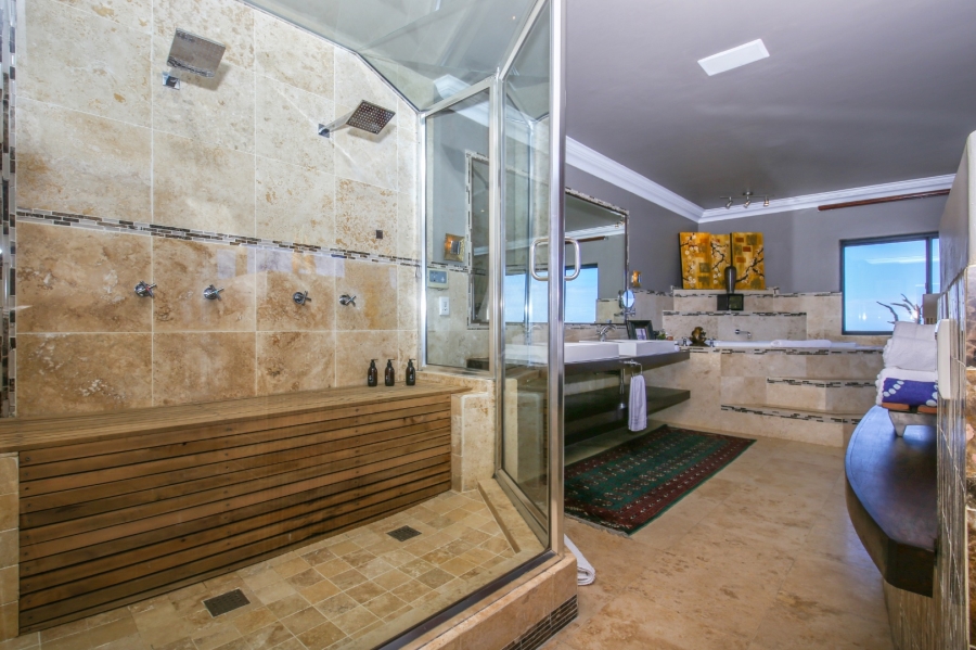 7 Bedroom Property for Sale in The Heads Western Cape